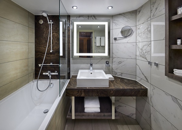 Azamara Azamara Journey Continent Suite Bathroom ©Michael Pisarri.jpg